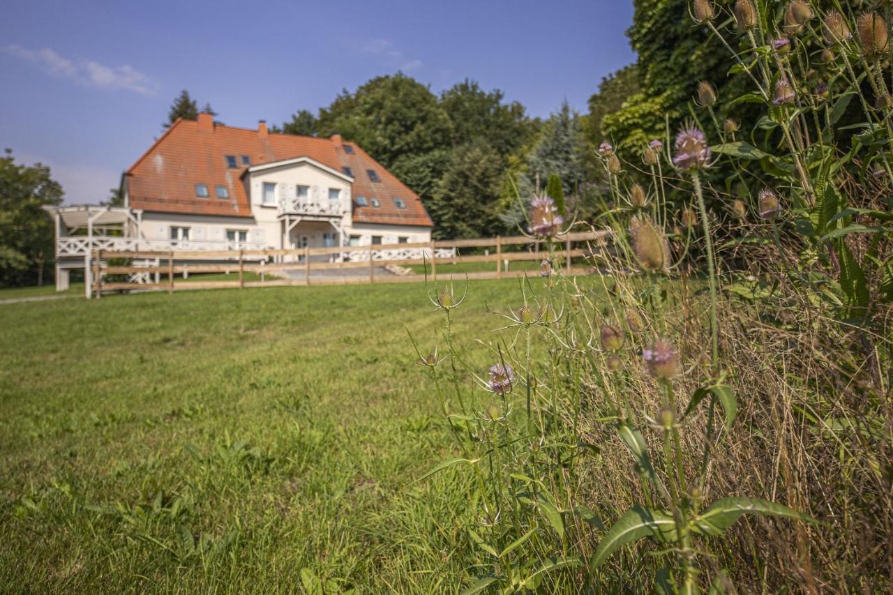 베르겐 아우프 뤼겐 Ruhig Und Idyllische Lage, Strandnah, Gratis Nutzung Vom Ahoi Erlebnisbad Und Sauna In Sellin - Gutshaus Silvitz Fewo 02 아파트 외부 사진